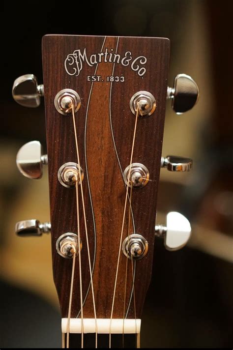 martin acoustic headstock.
